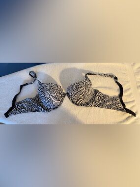 Black & White Zebra Print Underwire Bra - Women's Support